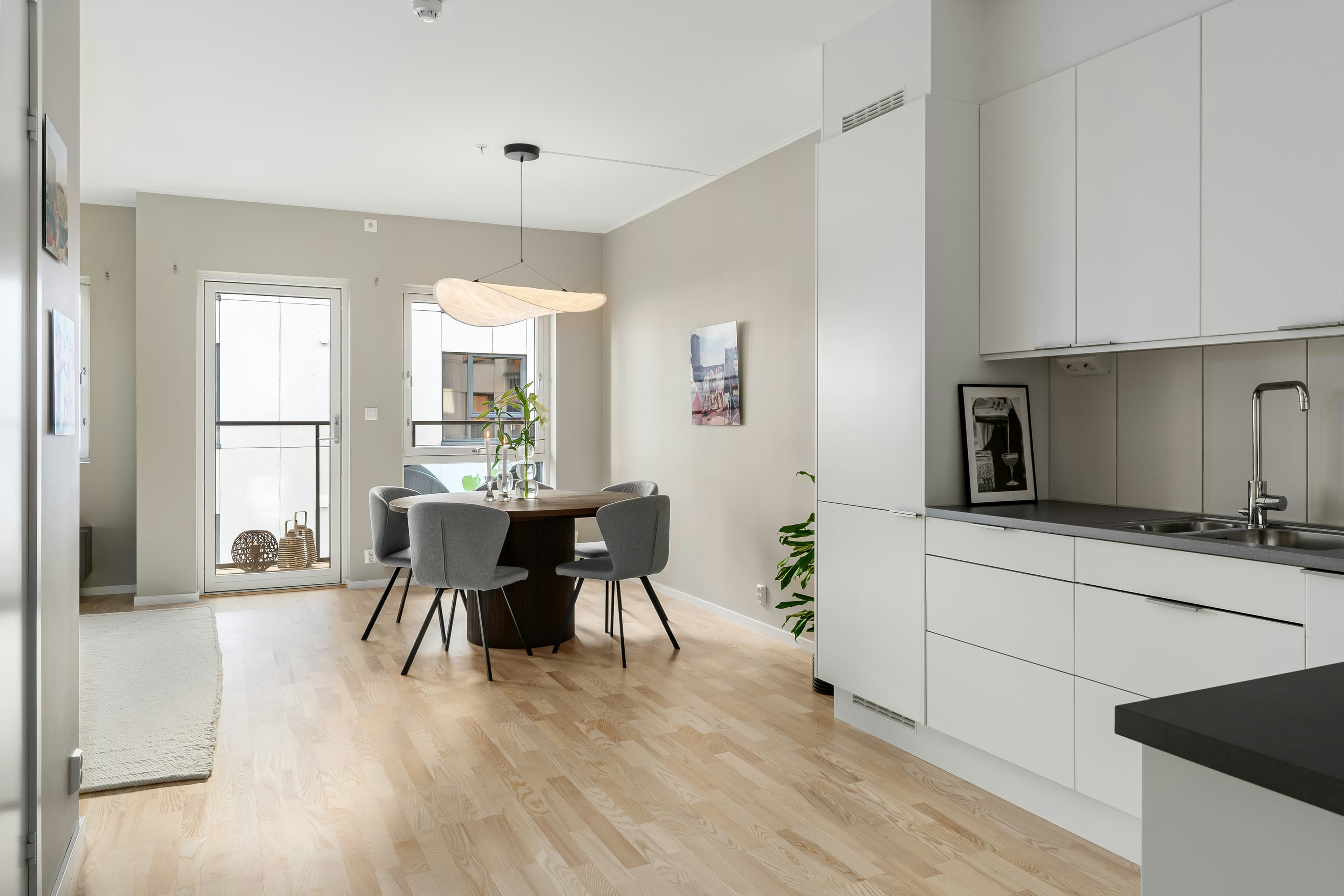  modern kitchen and dinning room
